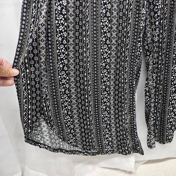 No Boundaries Black White Floral Halter Jumpsuit Boho Crochet Wide Leg 3XL - Picture 4 of 10